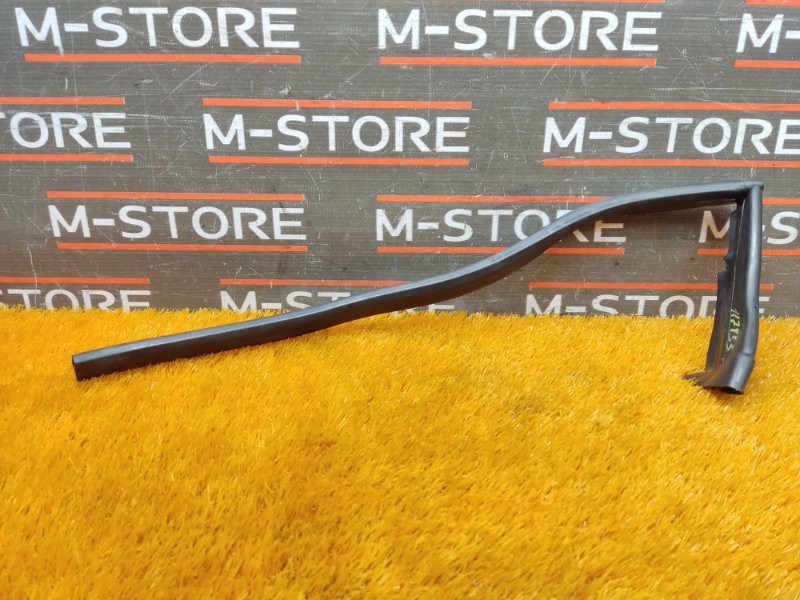 Уплотнитель капота, 610 рублей, Красноярск