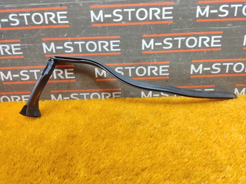 Уплотнитель капота, 610 рублей, Красноярск