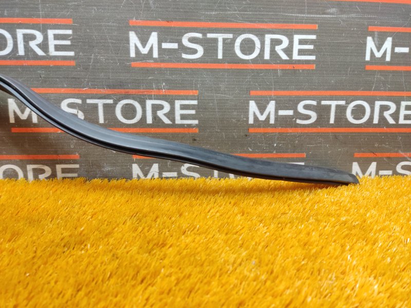 Уплотнитель капота, 610 рублей, Красноярск