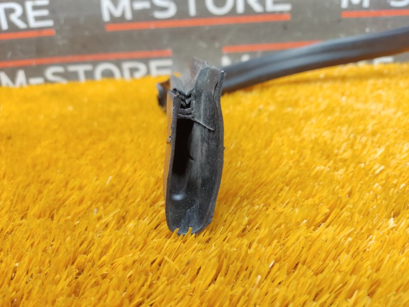 Уплотнитель капота, 610 рублей, Красноярск