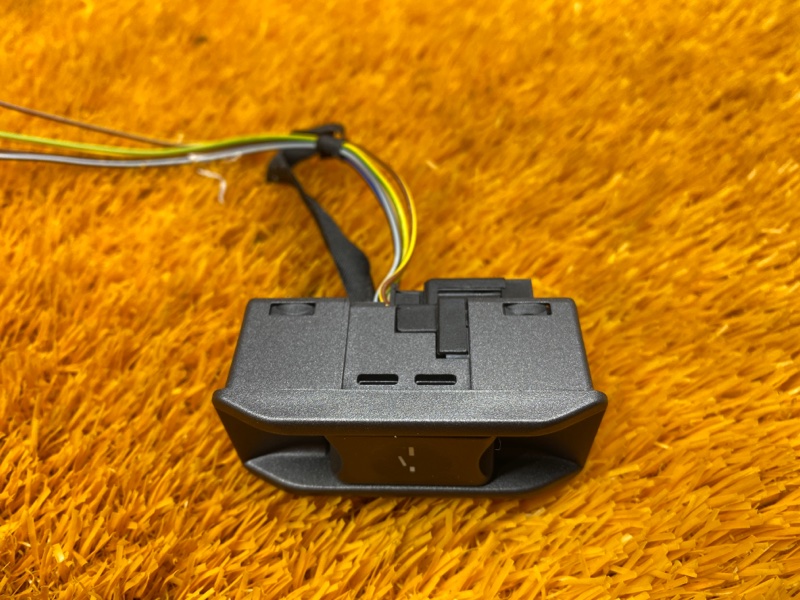 Кнопка люка, 300 рублей, Красноярск