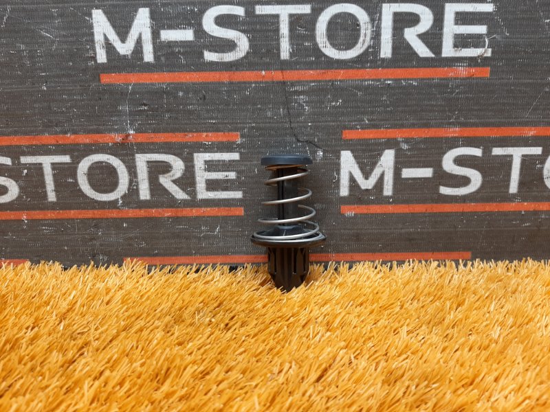 Отбойник капота, 500 рублей, Красноярск