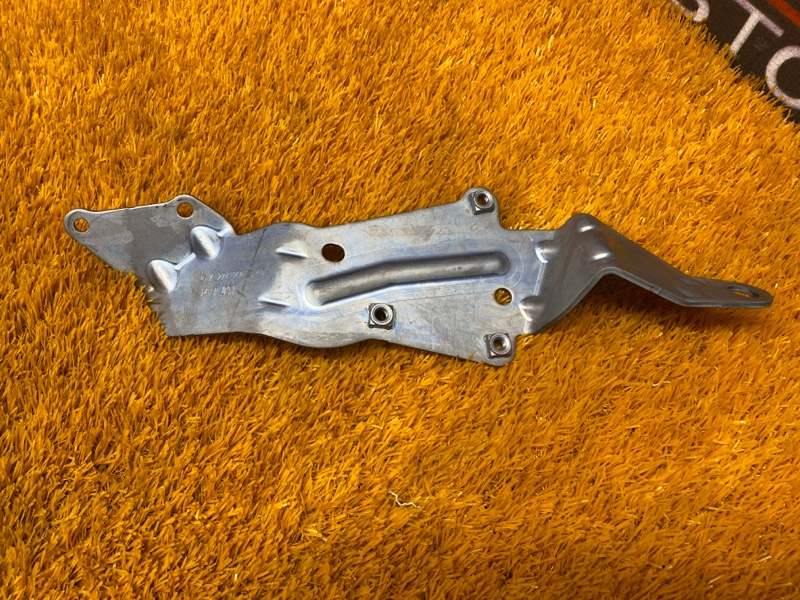 кронштейн, 300 рублей, Красноярск