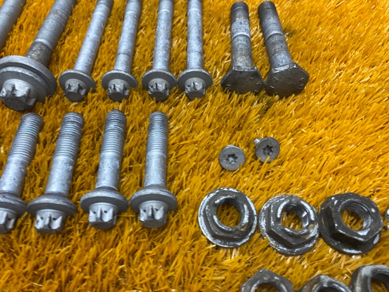 Болты и гайки передней подвески, 610 рублей, Красноярск