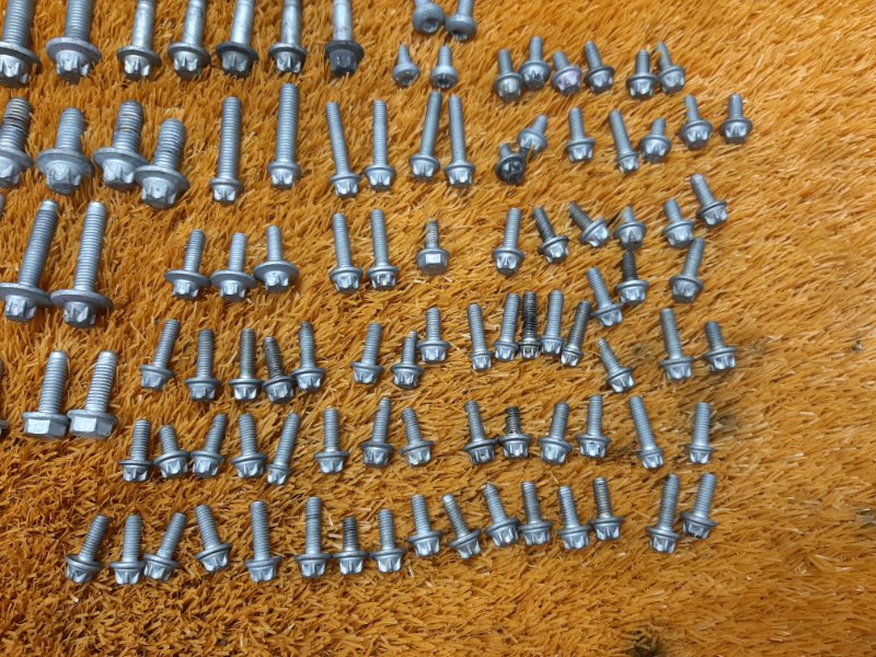 Болты и гайки ДВС, 1220 рублей, Красноярск