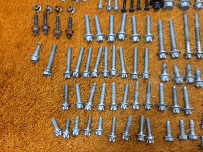 Болты и гайки ДВС, 1220 рублей, Красноярск