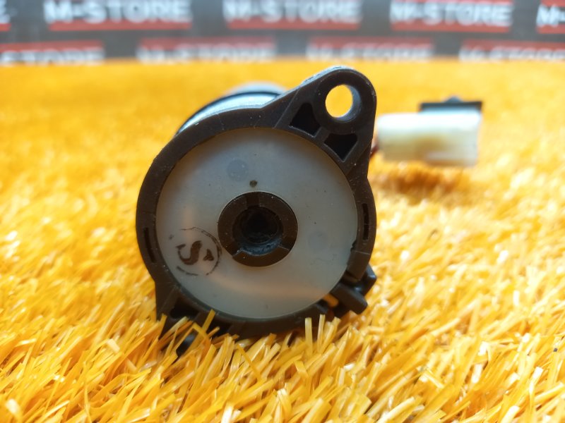 мотор регулировки сидений, 630 рублей, Красноярск