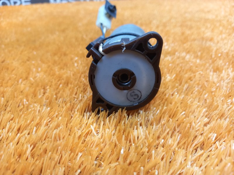 мотор регулировки сидений, 630 рублей, Красноярск