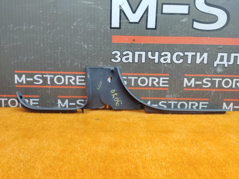 Накладка на порог салона, 300 рублей, Красноярск