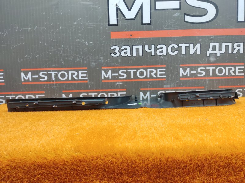 Накладка на порог салона, 220 рублей, Красноярск