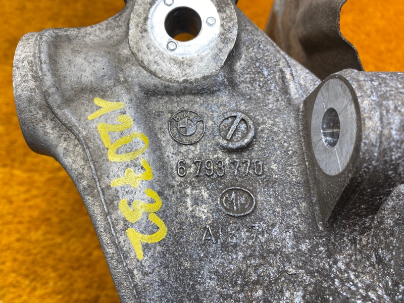 кулак поворотный, 1000 рублей, Красноярск