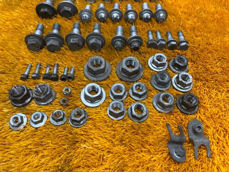 Болты и гайки задней подвески, 750 рублей, Красноярск