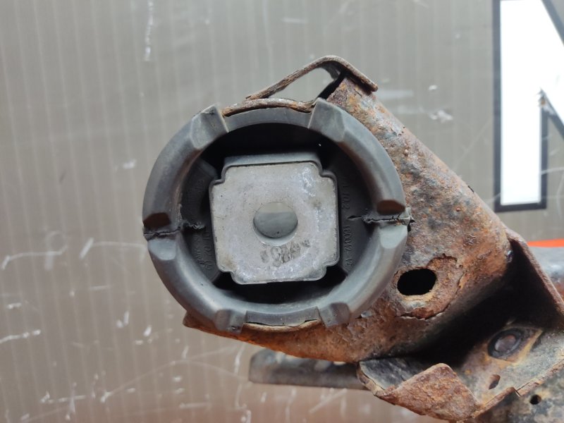 Балка поперечная (подрамник), 1060 рублей, Красноярск