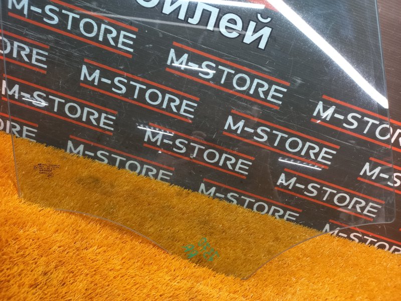 Стекло боковое, 1000 рублей, Красноярск