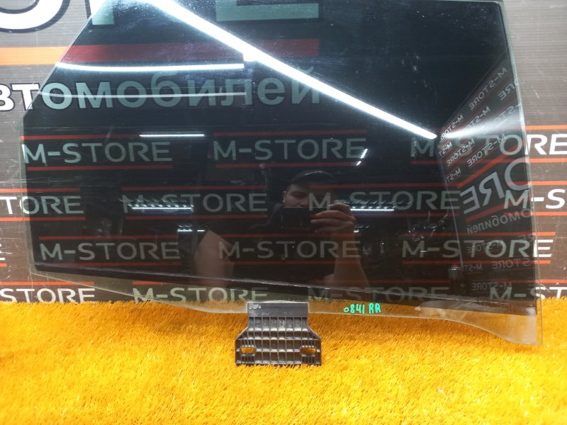 Стекло боковое, 500 рублей, Красноярск