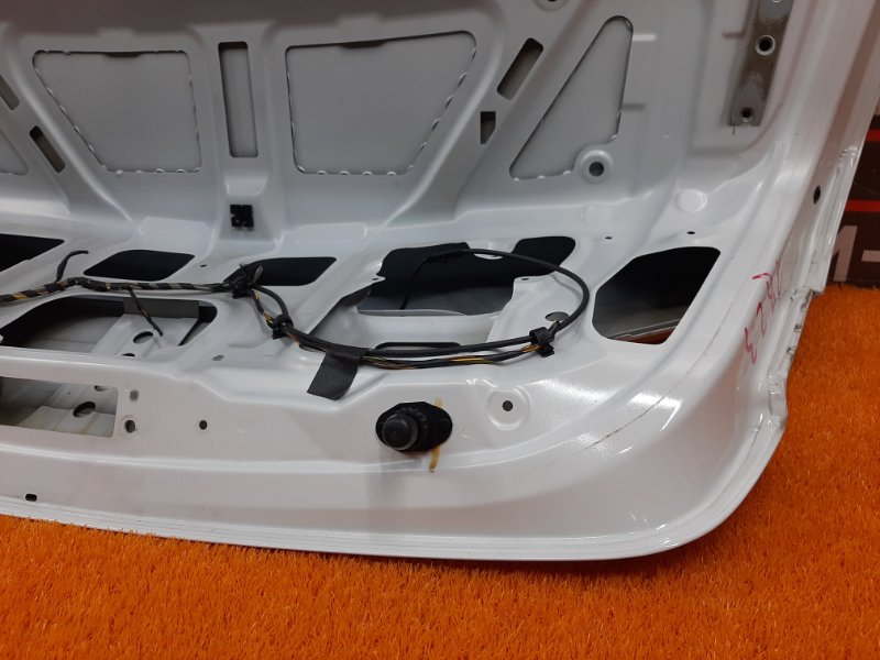 крышка багажника, 5000 рублей, Красноярск