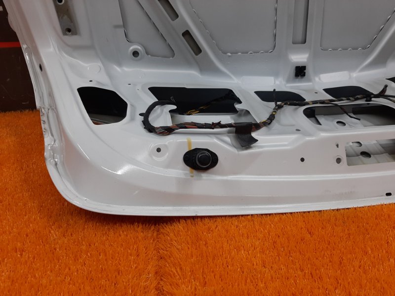 крышка багажника, 5000 рублей, Красноярск