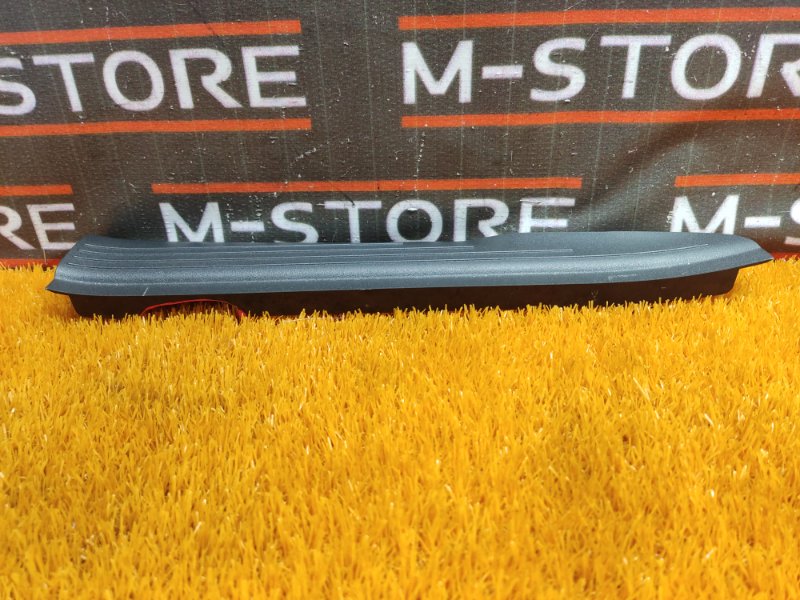 Накладка на порог салона, 200 рублей, Красноярск