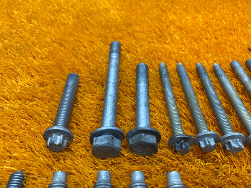 Болты и гайки ДВС, 810 рублей, Красноярск