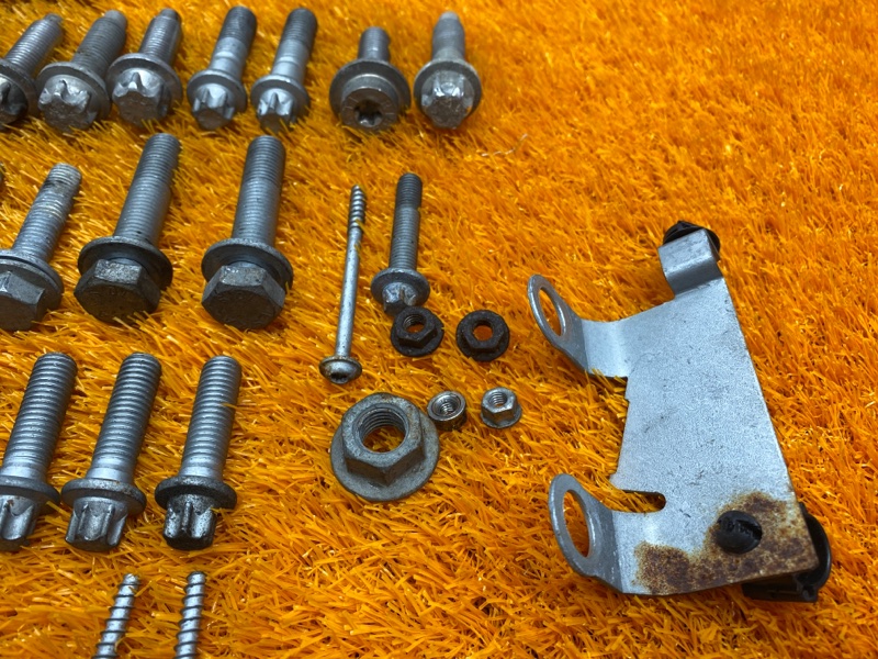 Болты и гайки ДВС, 810 рублей, Красноярск