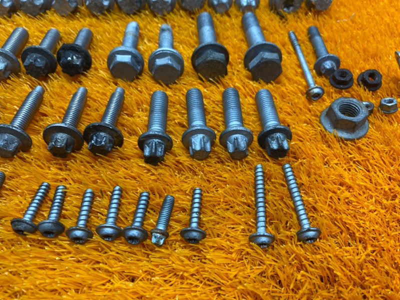 Болты и гайки ДВС, 810 рублей, Красноярск