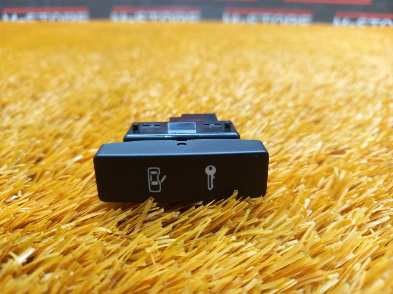 Кнопка центрального замка, 100 рублей, Красноярск