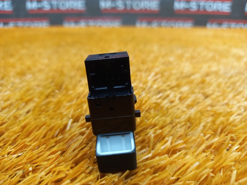 Кнопка центрального замка, 100 рублей, Красноярск