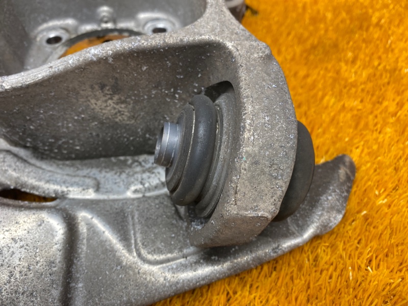 кулак поворотный, 1000 рублей, Красноярск