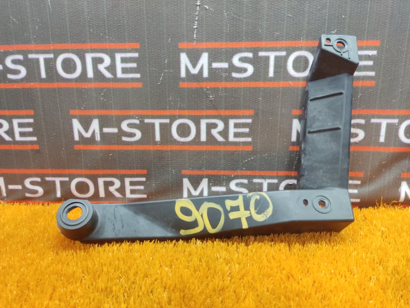 крепление бампера, 200 рублей, Красноярск