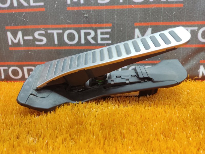 педаль газа, 500 рублей, Красноярск