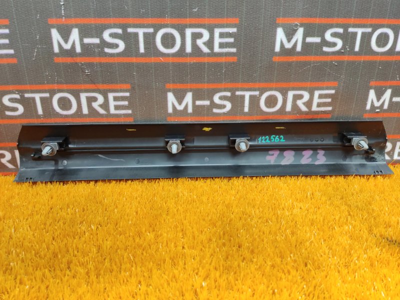 Накладка на порог салона, 350 рублей, Красноярск