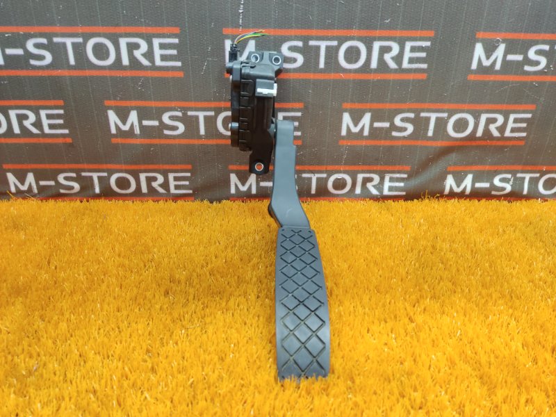 педаль газа, 500 рублей, Красноярск