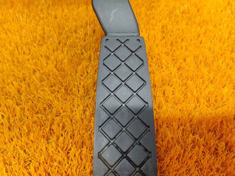 педаль газа, 500 рублей, Красноярск