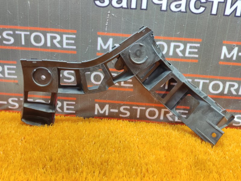 крепление бампера, 500 рублей, Красноярск