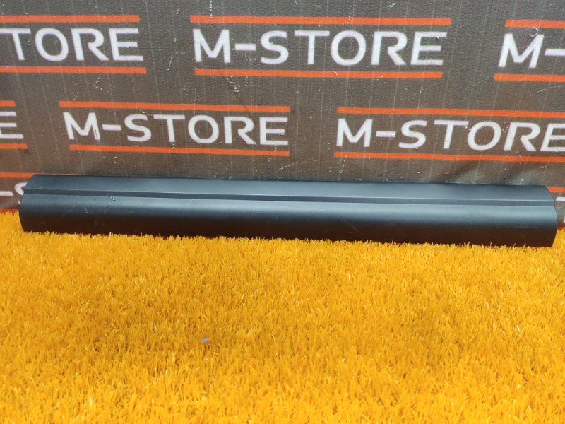 Накладка на порог салона, 210 рублей, Красноярск