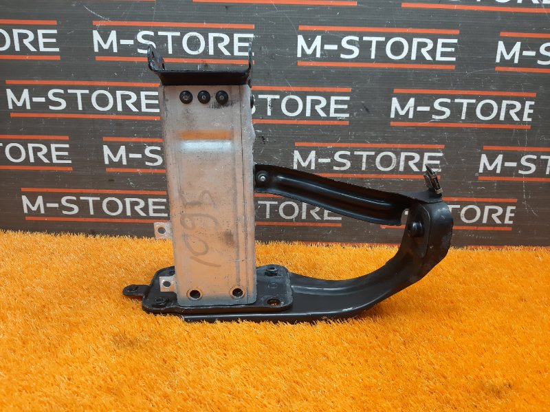 кронштейн усилителя бампера, 930 рублей, Красноярск