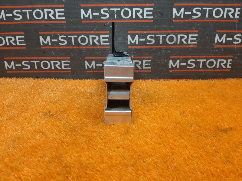 кронштейн усилителя бампера, 1520 рублей, Красноярск