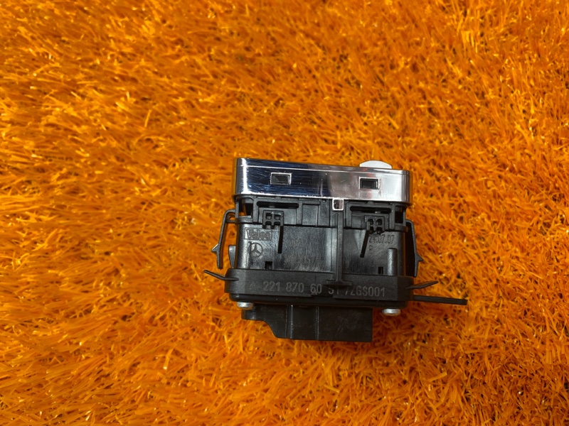 кнопка стеклоподъемника, 500 рублей, Красноярск