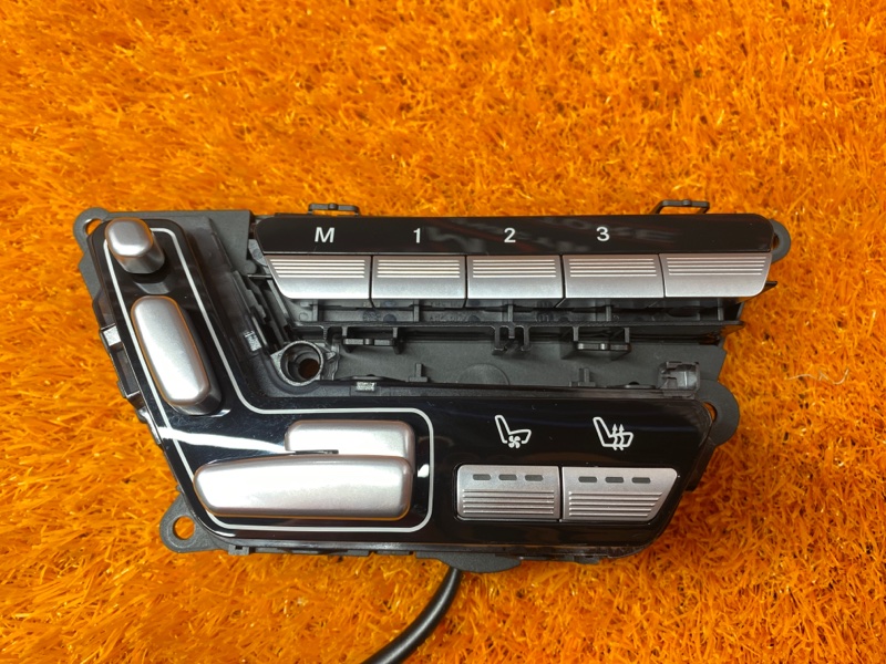 кнопка регулировки сиденья, 2500 рублей, Красноярск