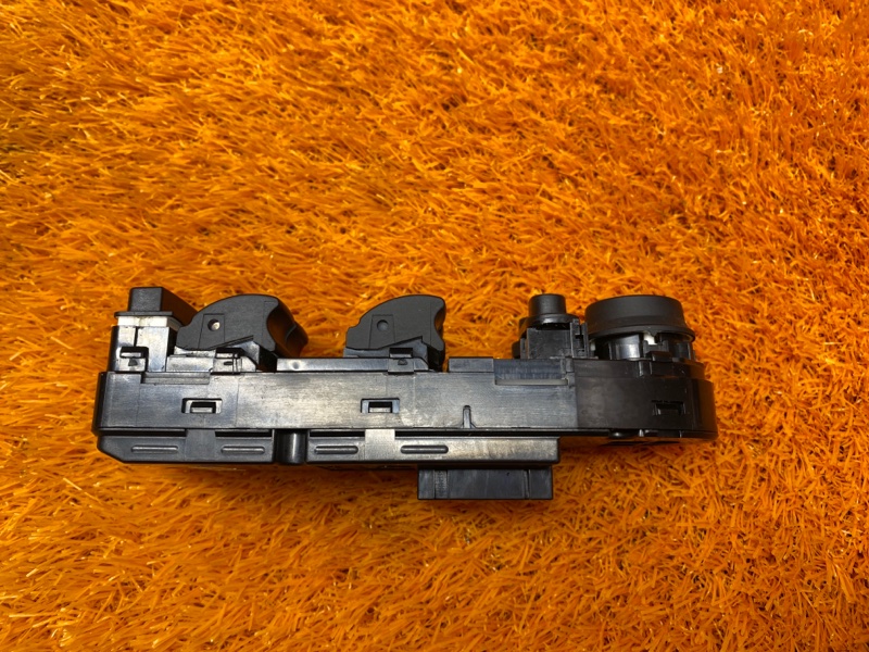 Блок управления стеклоподъемниками, 1000 рублей, Красноярск