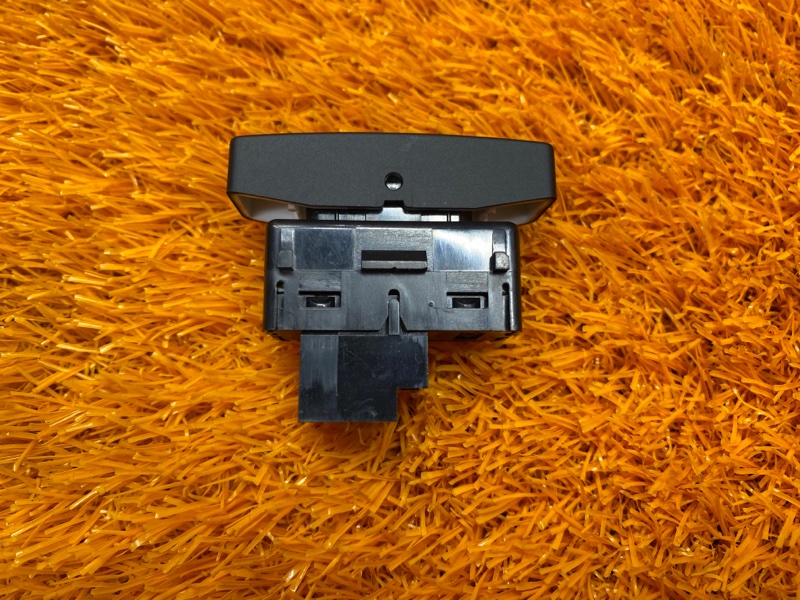 Кнопка центрального замка, 100 рублей, Красноярск