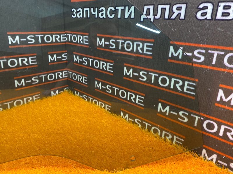 Стекло боковое, 500 рублей, Красноярск