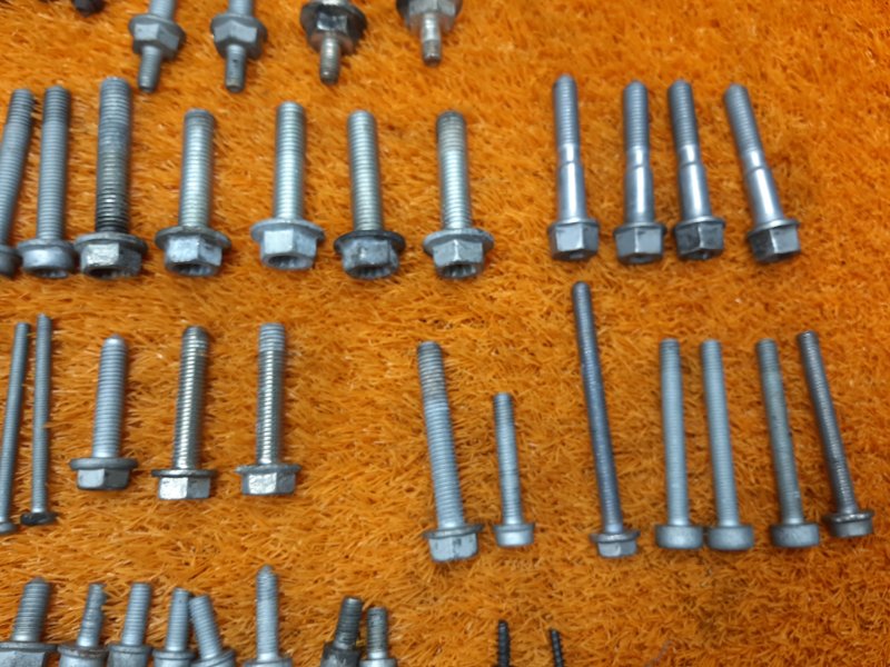 Болты и гайки ДВС, 810 рублей, Красноярск