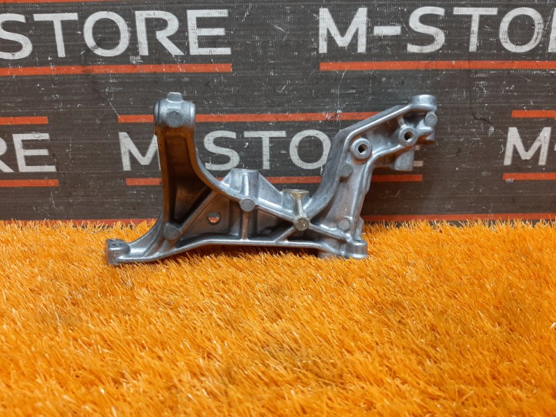 кронштейн, 300 рублей, Красноярск