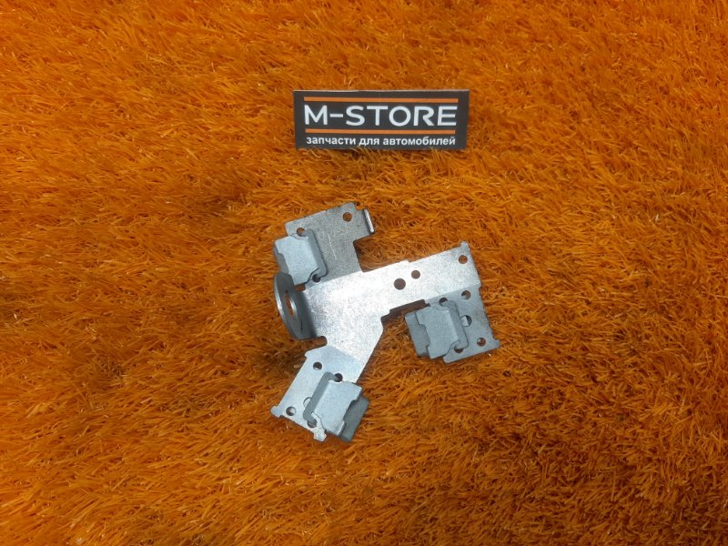 кронштейн, 300 рублей, Красноярск