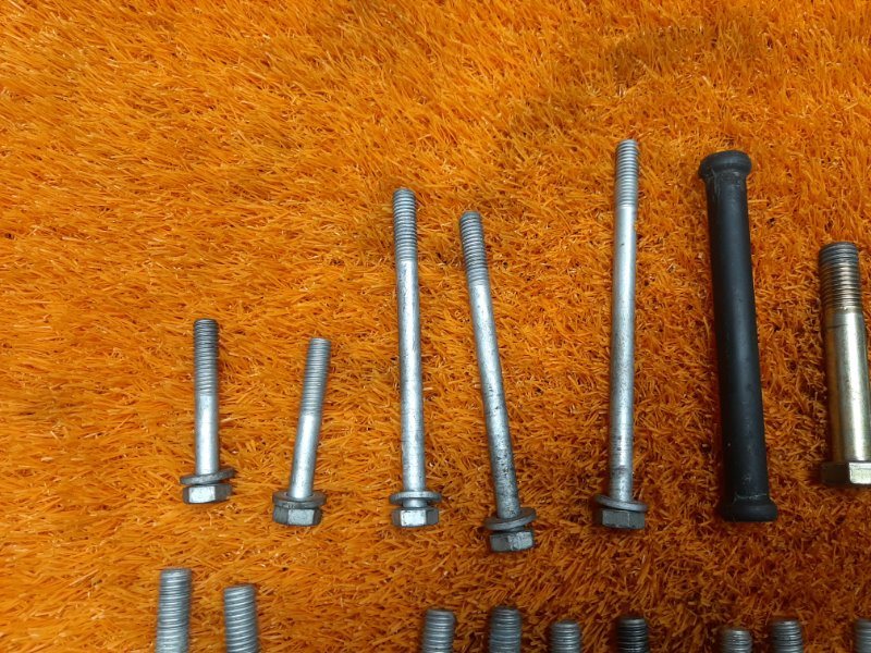 Болты и гайки ДВС, 810 рублей, Красноярск