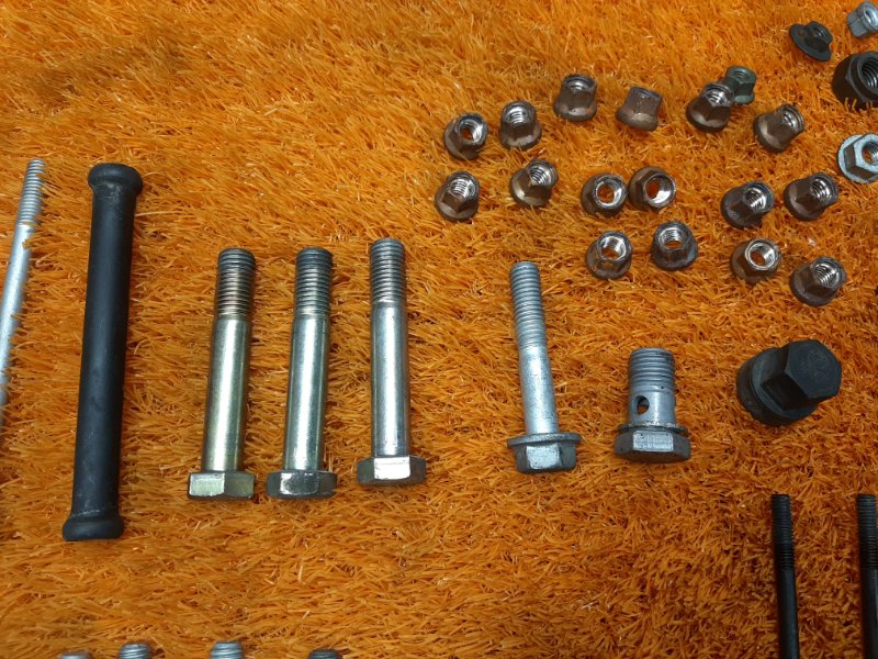 Болты и гайки ДВС, 810 рублей, Красноярск