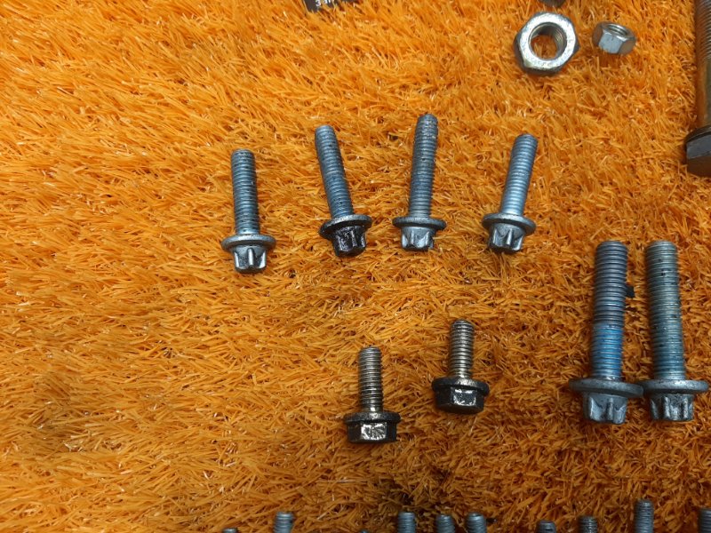 Болты и гайки ДВС, 630 рублей, Красноярск