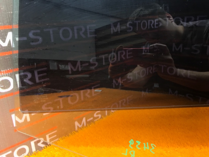 Стекло боковое, 350 рублей, Красноярск