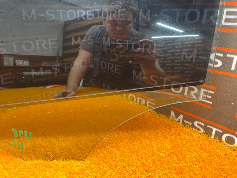 Стекло боковое, 600 рублей, Красноярск